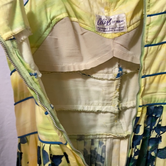Vintage “ Alix of Miami “ summer/fall dress with pleated skirt. - Picture 6 of 7